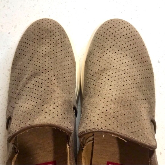POP Canoe tan wedge slip ons sz 8.5 - Picture 4 of 12
